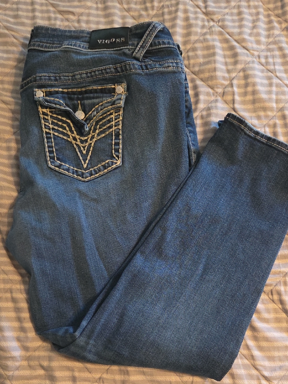 Vigoss Women's Blue Skinny Jeans Boyfriend Cut Embroidered Back Pockets Sz 22